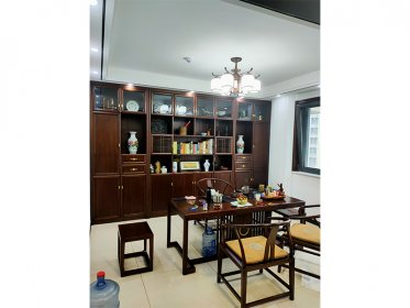 濟(jì)南美式實(shí)木辦公家具訂購(gòu)案例